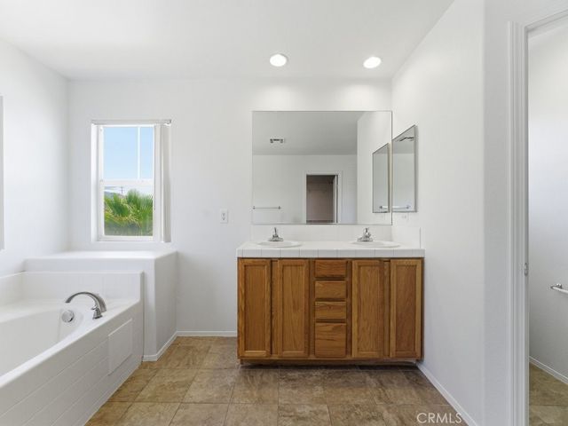 6054 W Avenue K1 Avenue, Lancaster, CA 93536