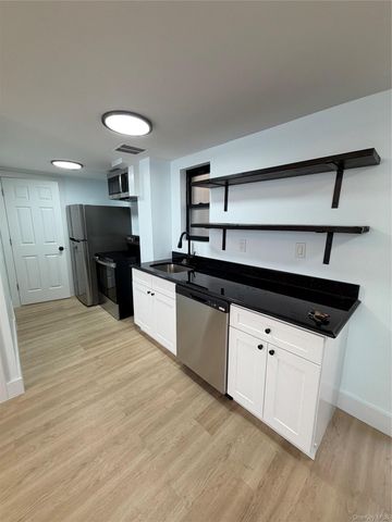 119 W 227th Street, Bronx, NY 10463