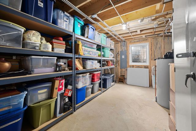 311 W Frontier Drive, Minooka, IL 60447