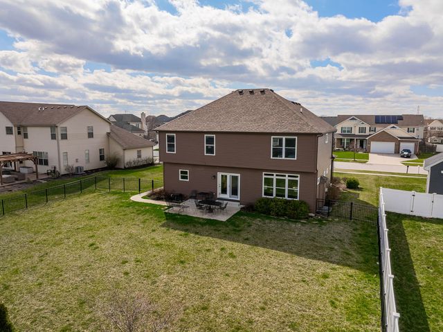 311 W Frontier Drive, Minooka, IL 60447