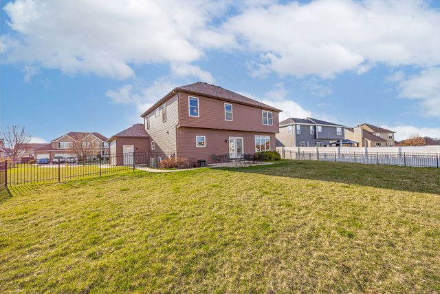 311 W Frontier Drive, Minooka, IL 60447