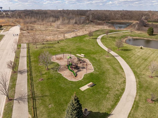 311 W Frontier Drive, Minooka, IL 60447