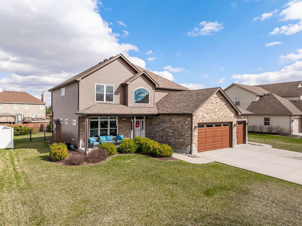 311 W Frontier Drive, Minooka, IL 60447