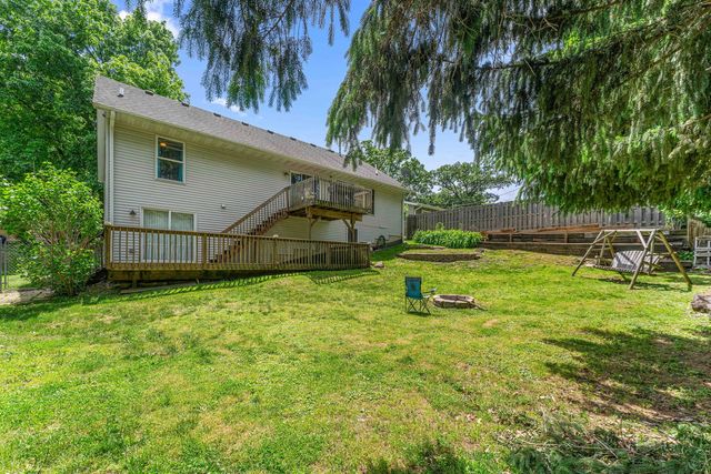 1820 W Oakleaf Drive, Mchenry, IL 60051