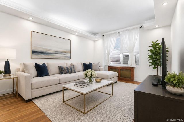 64-11 99th Street 3O4, Rego Park, NY 11374