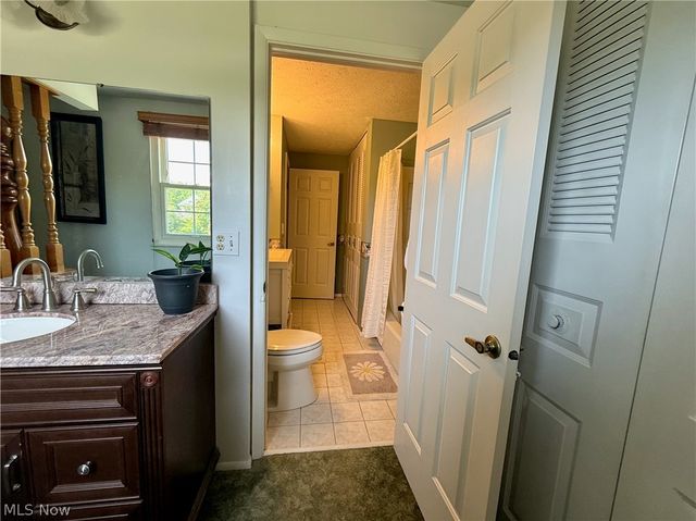 9625 Brayes Manor Drive, Mentor, OH 44060