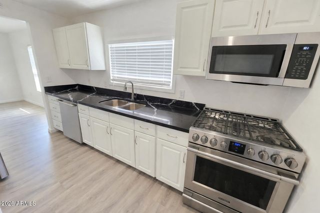 4642 N 10TH Street, Phoenix, AZ 85014