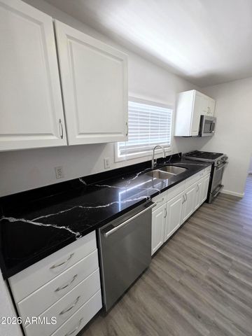 4642 N 10TH Street, Phoenix, AZ 85014