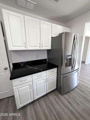 4642 N 10TH Street, Phoenix, AZ 85014