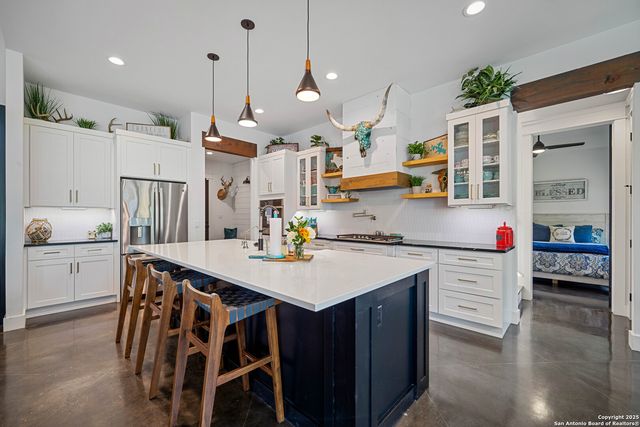 340 Warbler, Spring Branch, TX 78070
