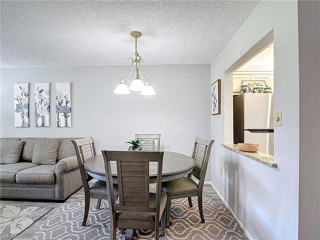 200 Turtle Lake CT 109, Naples, FL 34105