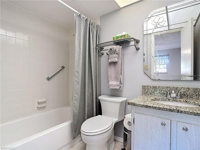 200 Turtle Lake CT 109, Naples, FL 34105