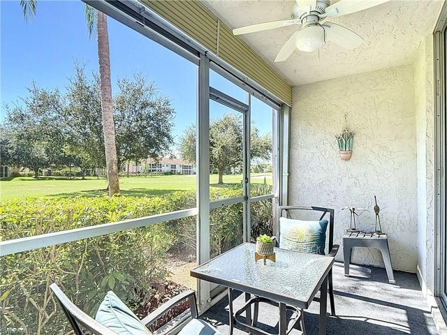 200 Turtle Lake CT 109, Naples, FL 34105