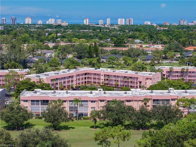 200 Turtle Lake CT 109, Naples, FL 34105