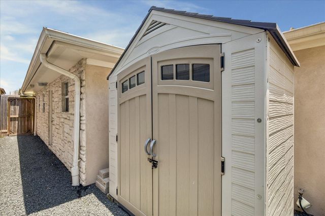 4919 Imperial Street, Bellaire, TX 77401