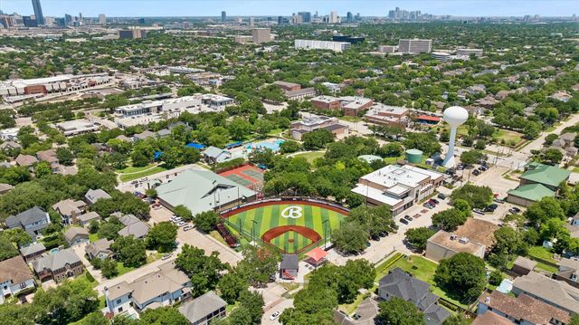 4919 Imperial Street, Bellaire, TX 77401