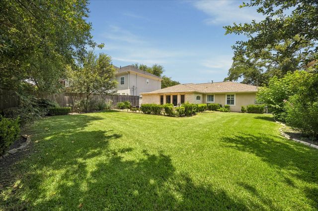 4919 Imperial Street, Bellaire, TX 77401