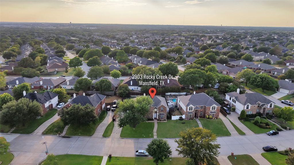 2903 Rocky Creek Drive, Mansfield, TX 76063 — photo 2