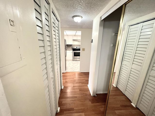 15600 NW 7th Avenue 516, Miami, FL 33169