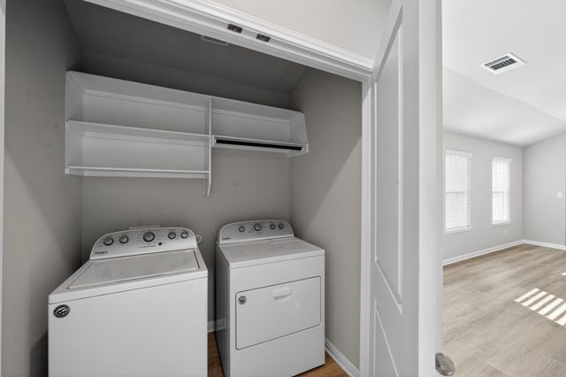 900 Main ST, Hutto, TX 78634