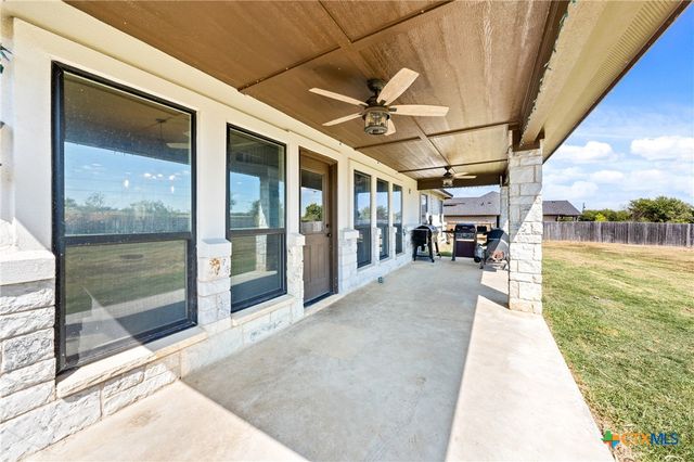 1052 Parkview Dr Way, Salado, TX 76571