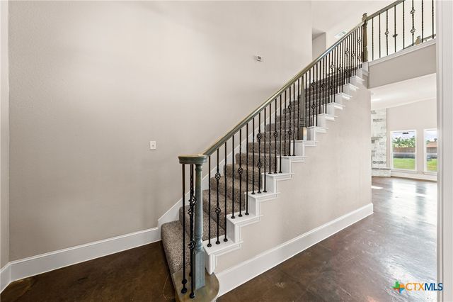 1052 Parkview Dr Way, Salado, TX 76571