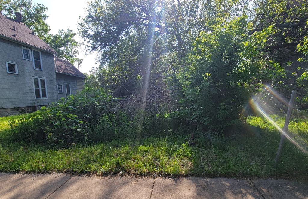 7040 S Parnell Avenue, Chicago, IL 60621