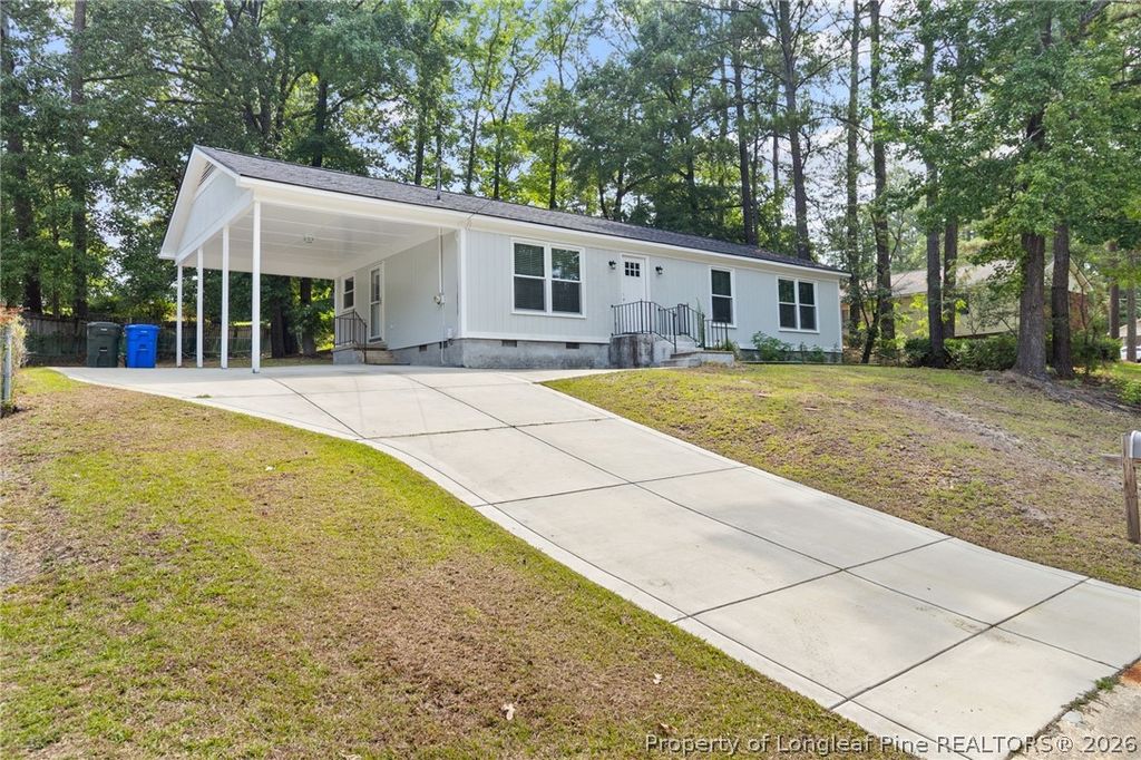 601 Woodclift Drive, Fayetteville, NC 28311 — exterior