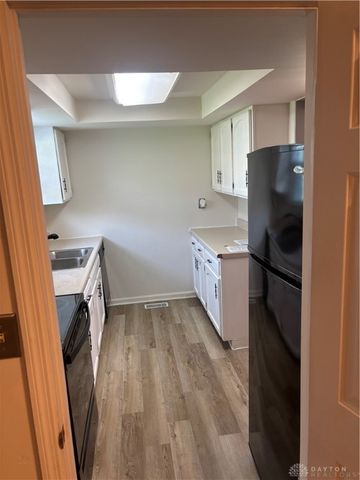 2616 S Kings Arms Circle, Dayton, OH 45440