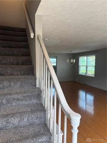 2616 S Kings Arms Circle, Dayton, OH 45440