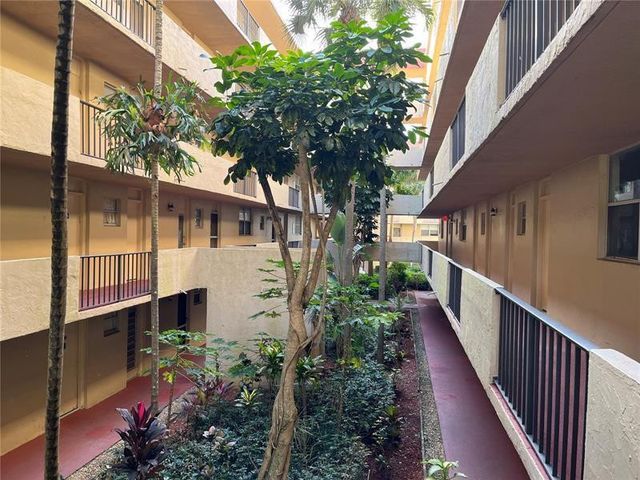 404 NW 68th Avenue 316, Plantation, FL 33317
