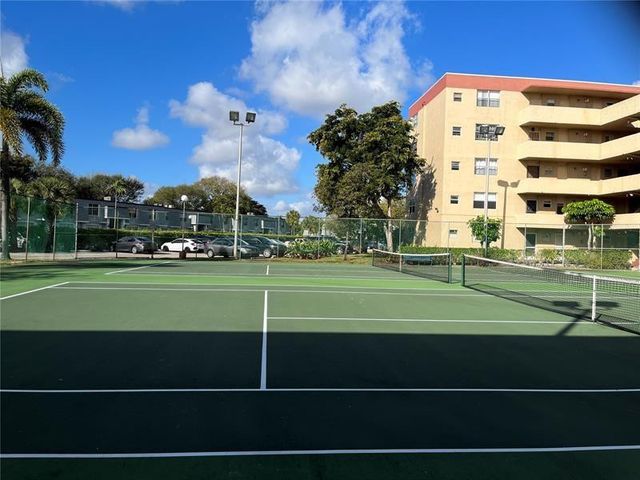 404 NW 68th Avenue 316, Plantation, FL 33317