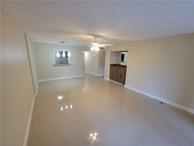 404 NW 68th Avenue 316, Plantation, FL 33317