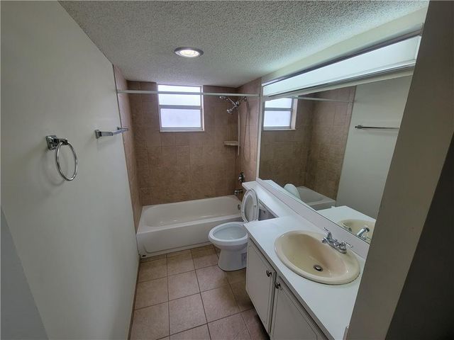 404 NW 68th Avenue 316, Plantation, FL 33317
