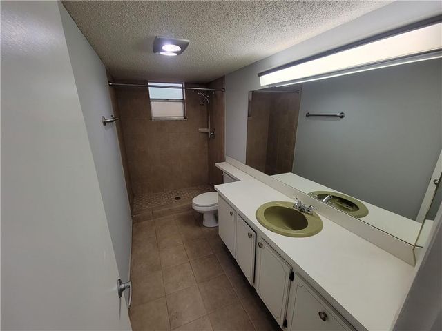 404 NW 68th Avenue 316, Plantation, FL 33317