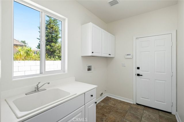 356 Tuffa Court, Perris, CA 92570