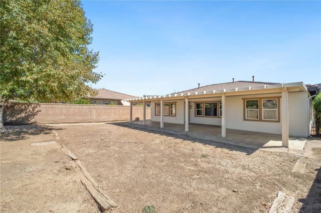 356 Tuffa Court, Perris, CA 92570
