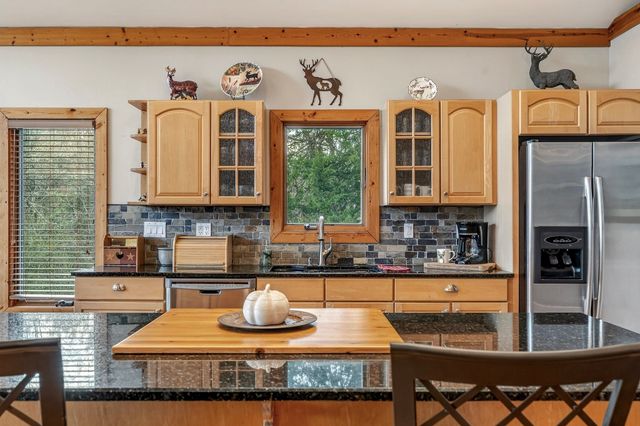 525 Harbor Dr, Lancaster, TN 38569