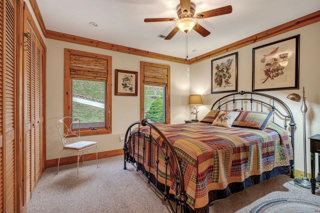 525 Harbor Dr, Lancaster, TN 38569