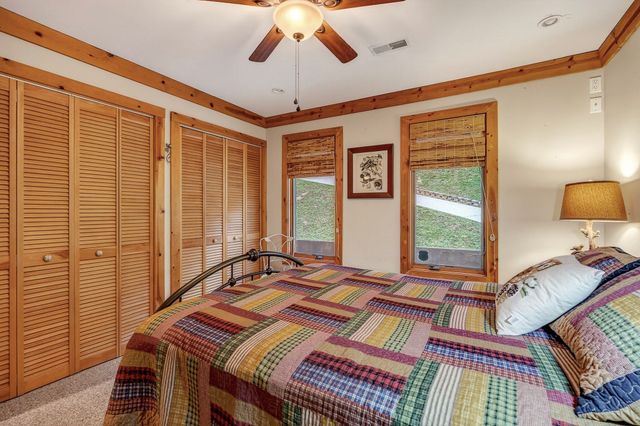 525 Harbor Dr, Lancaster, TN 38569