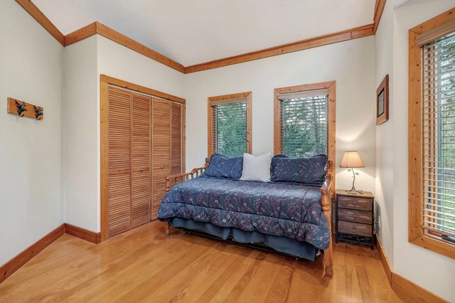 525 Harbor Dr, Lancaster, TN 38569