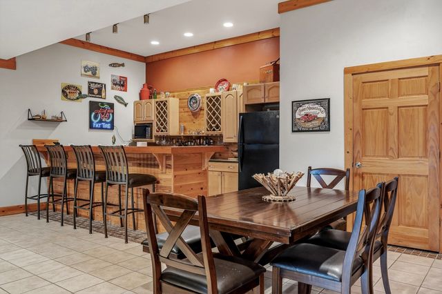 525 Harbor Dr, Lancaster, TN 38569