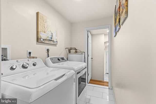 4012 TAYLOR DR, Fairfax, VA 22032