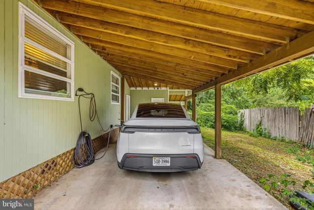 4012 TAYLOR DR, Fairfax, VA 22032