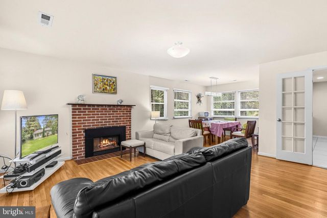 4012 TAYLOR DR, Fairfax, VA 22032