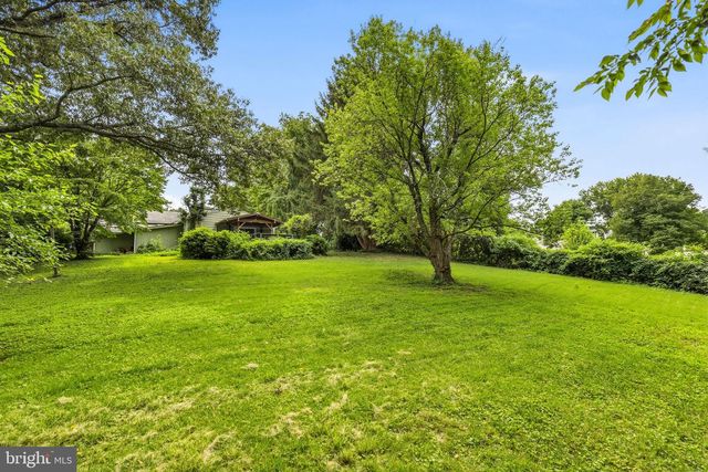4012 TAYLOR DR, Fairfax, VA 22032
