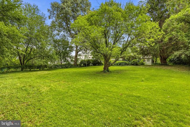 4012 TAYLOR DR, Fairfax, VA 22032