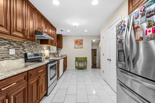 4012 TAYLOR DR, Fairfax, VA 22032