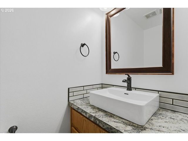 6406 Ne 106TH Cir, Vancouver, WA 98686