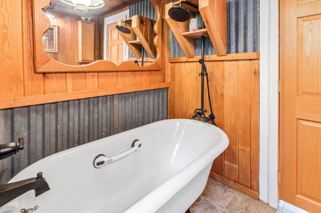 160 N State Road 35, Alma, WI 54610